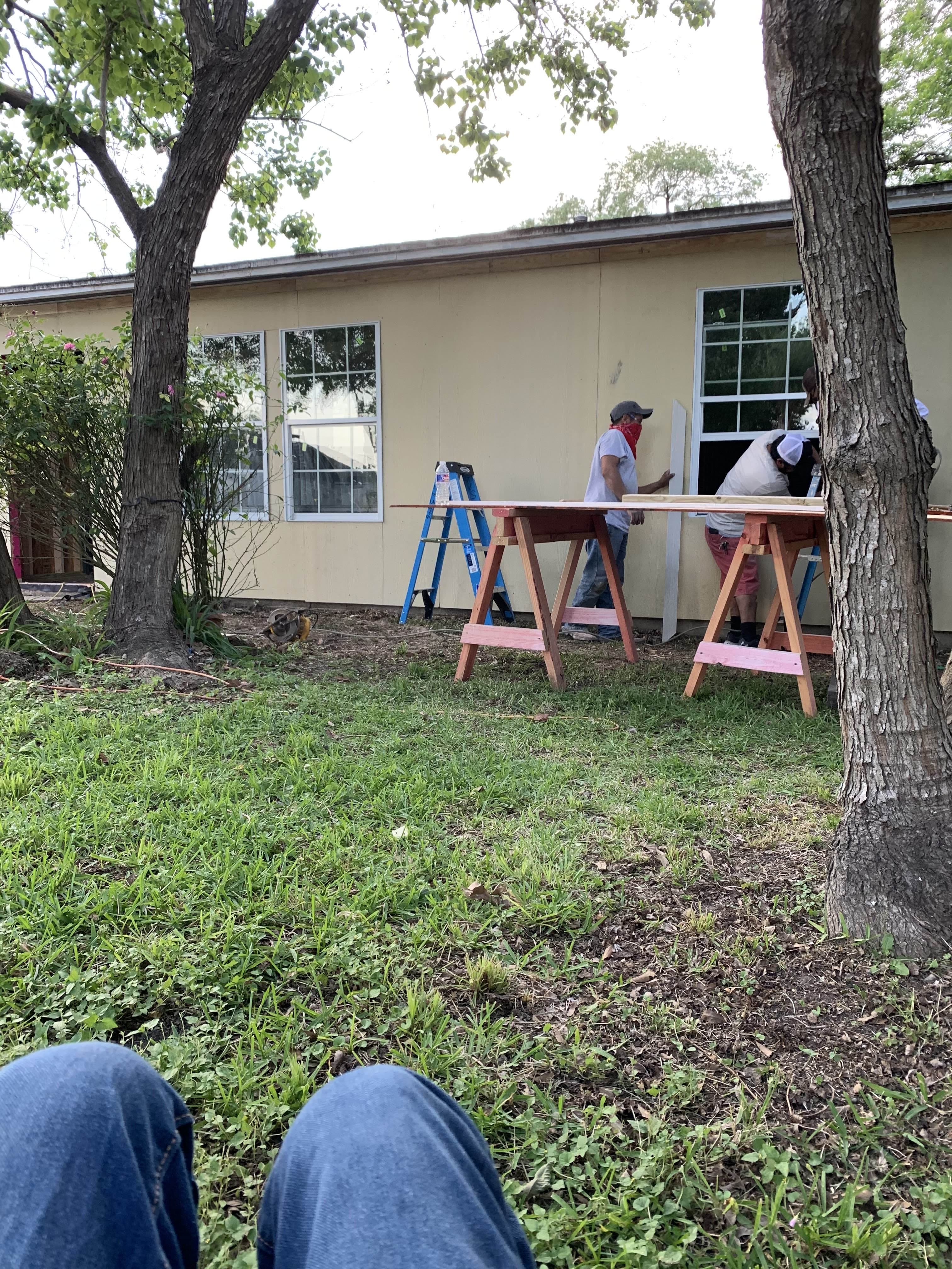 Uvalde Residential Estate